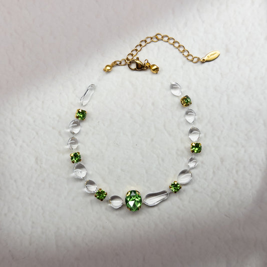 Brățară Gemastone verde handmade din rășină, accentuată cu pietre decorative în formă de diamant, non-prețioase, colecția Gemastone