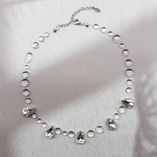 Colier Gemastone transparent handmade din rășină, pandantiv elegant cu pietre decorative tip diamant, fără pietre prețioase, colecția Gemastone