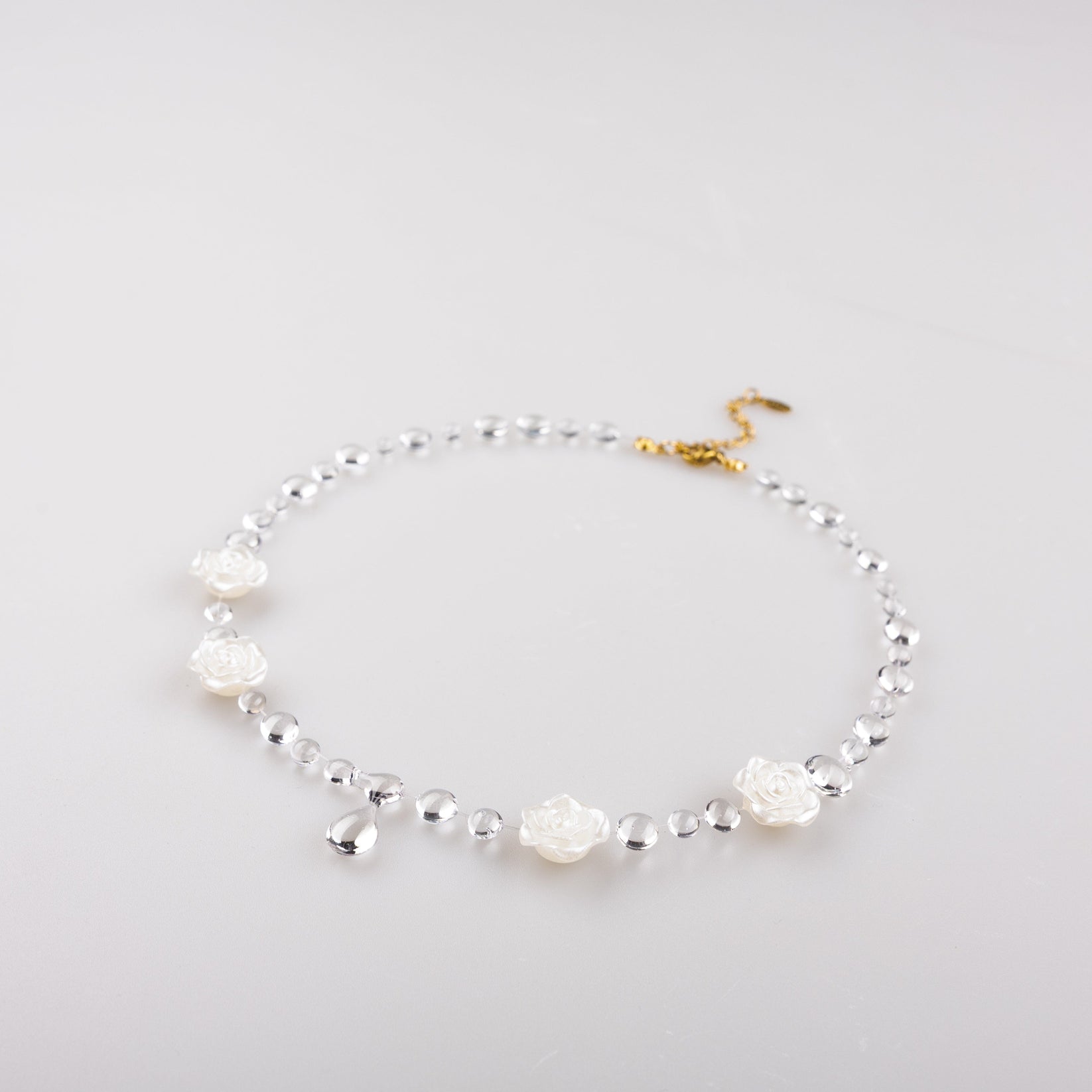 DROP Colier Colier White Roses