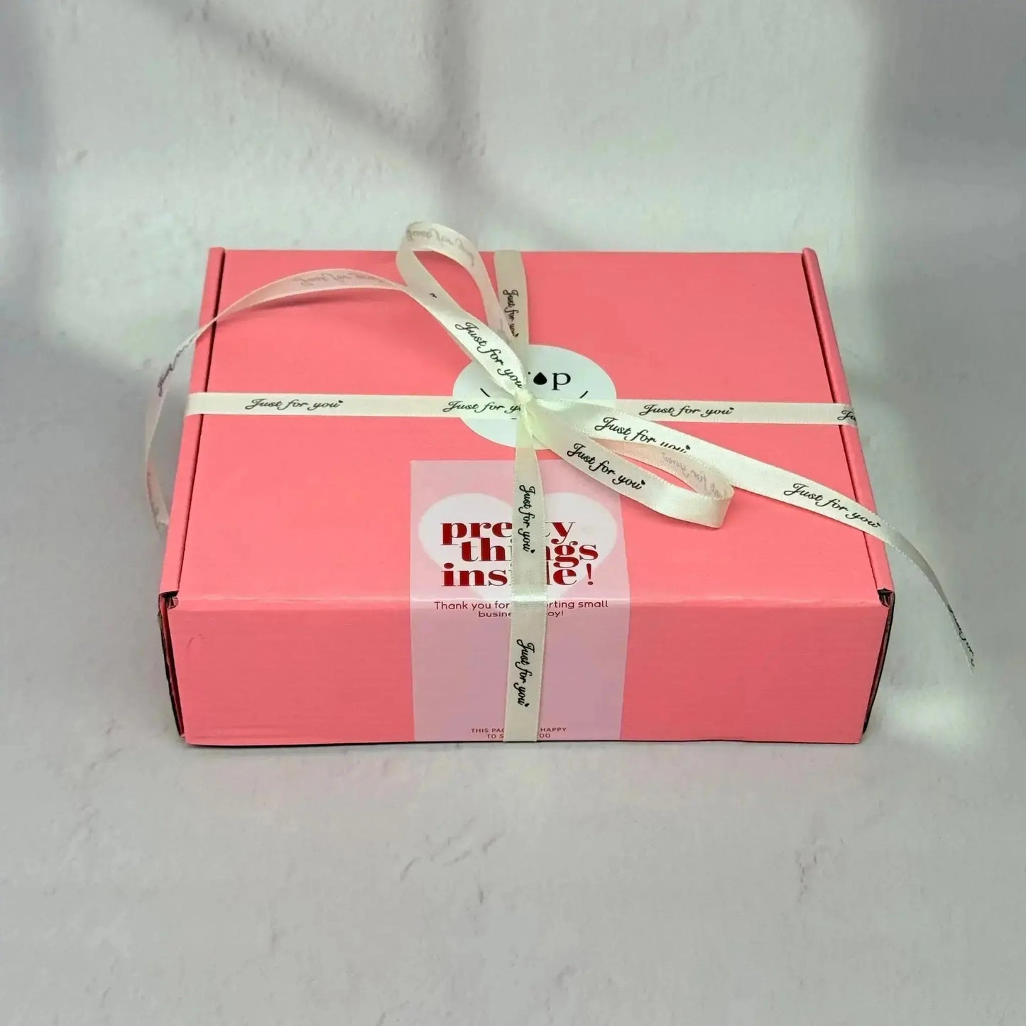 utie de ambalaj elegantă pentru bijuterii handmade, culoare roz cu logo– Drop