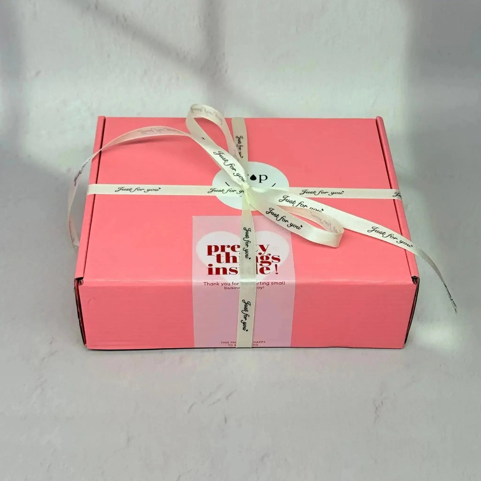 utie de ambalaj elegantă pentru bijuterii handmade, culoare roz cu logo– Drop